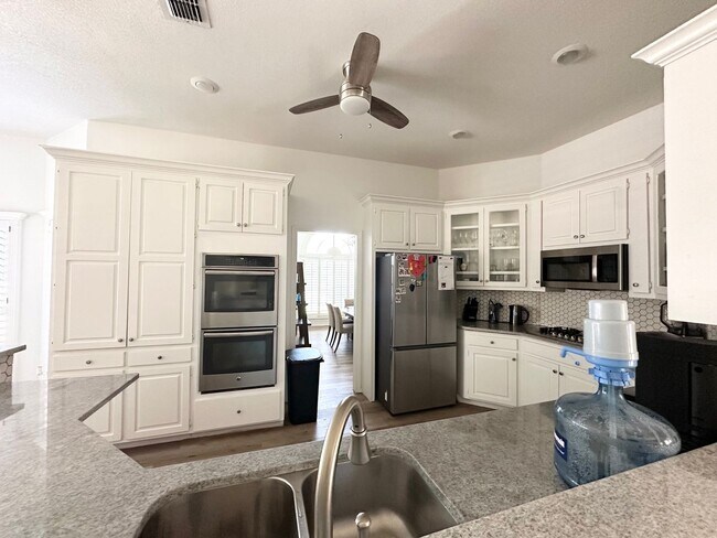Building Photo - Gorgeous Home For Rent Available July 10th.