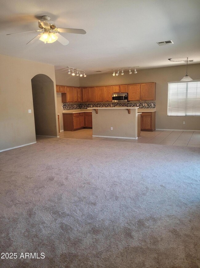 Building Photo - 1281 E Hampton Ln