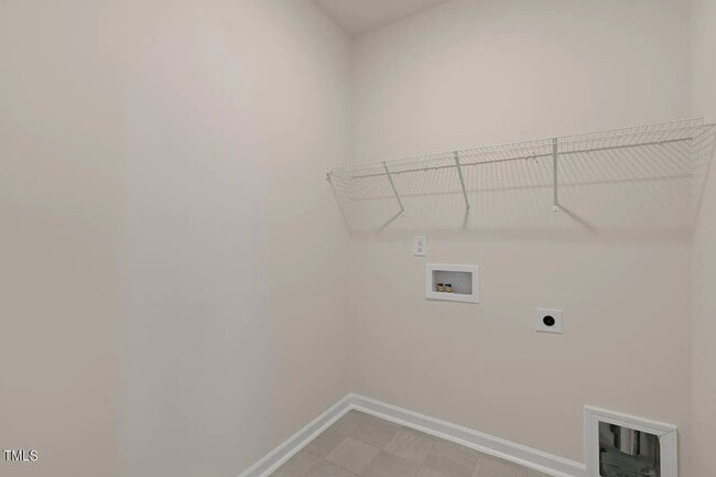 Foto del edificio - Spacious 4BR home in Wendell with trees in...