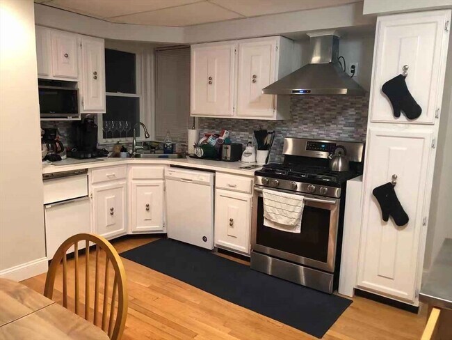 Foto del edificio - 72 Boston Ave