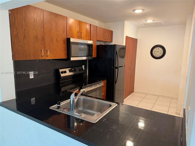 Building Photo - 20825 NE 8th Ct