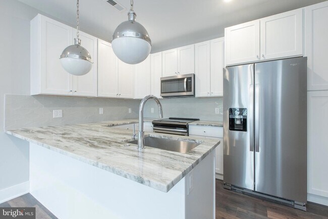 Foto del edificio - 45 W Haines St