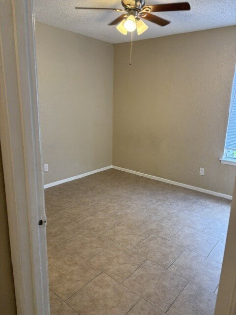 Building Photo - "Charming 2-Bed, 2-Bath in Haltom City – 901 Sq!"