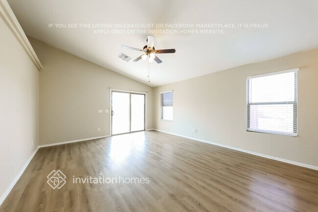 Foto del edificio - 12575 W Lisbon Ln