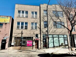 Building Photo - 719 S Western Ave