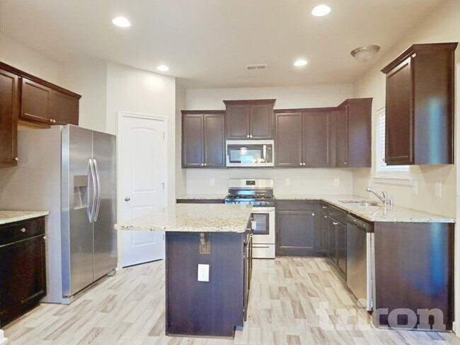 Building Photo - 228 Arbor Dr