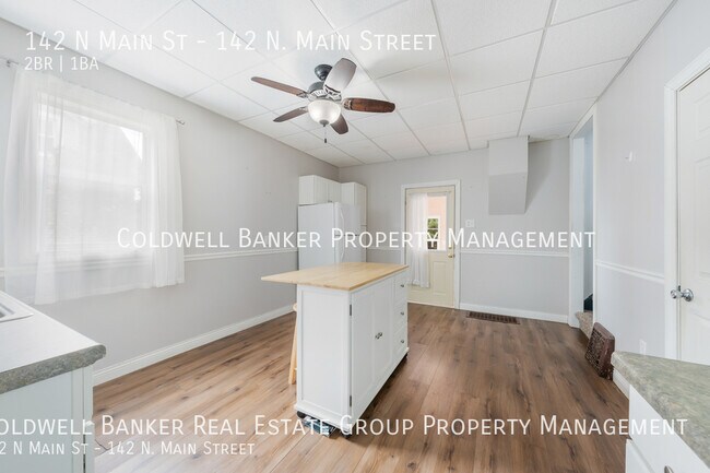 Building Photo - 142 N Main St