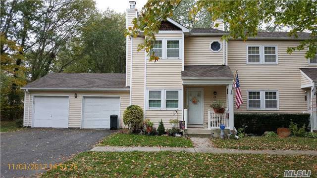 Primary Photo - 28 Huntington Commons