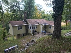 Building Photo - 42 Underhill Trail