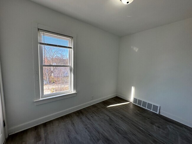 Building Photo - 3069 N 29th St