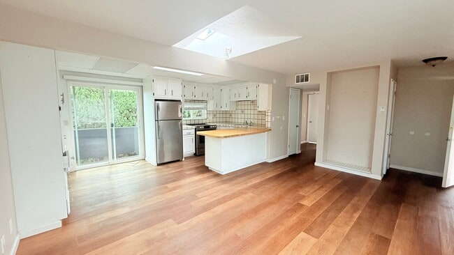 Photo - 14723 Martell Ave Apartment