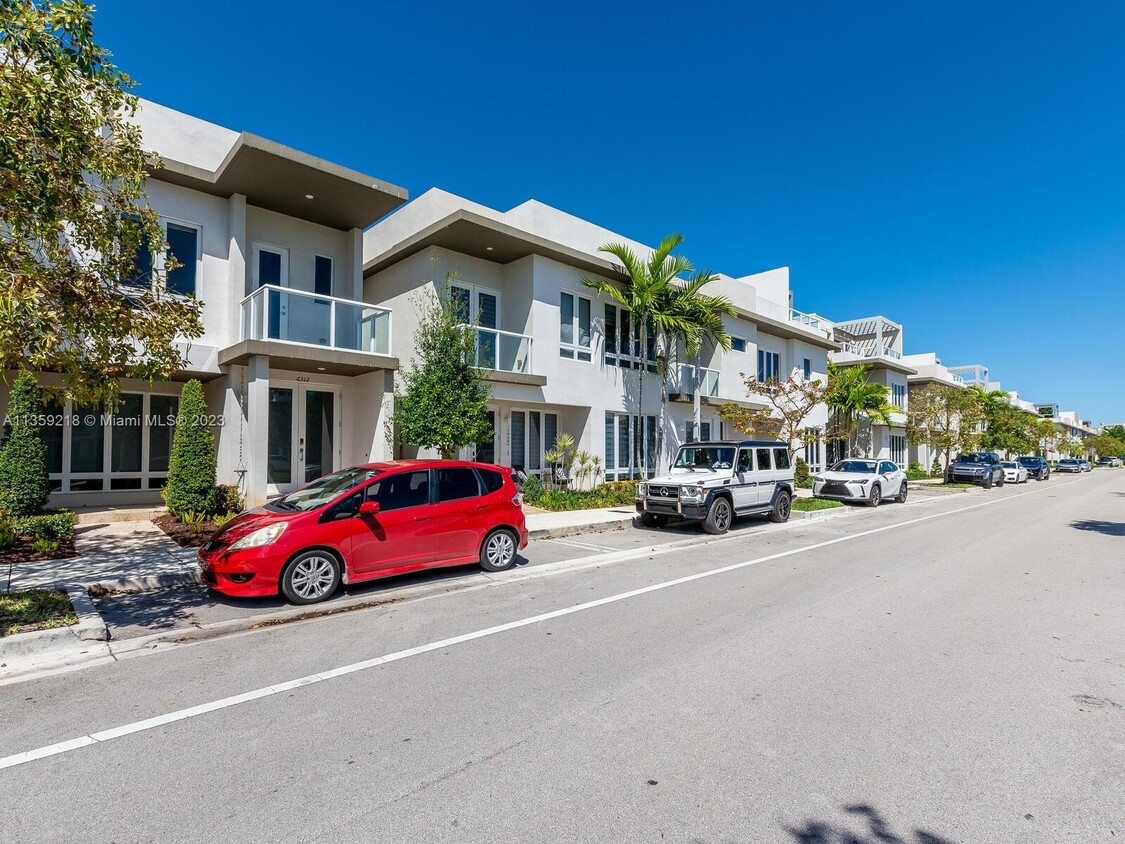 6312 NW 104th Path, Doral, FL 33178 House Rental in Doral, FL