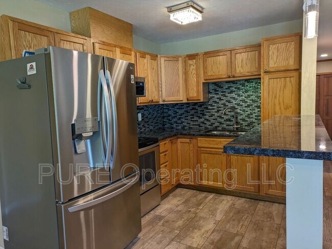 Building Photo - 3405 Cherry Lane