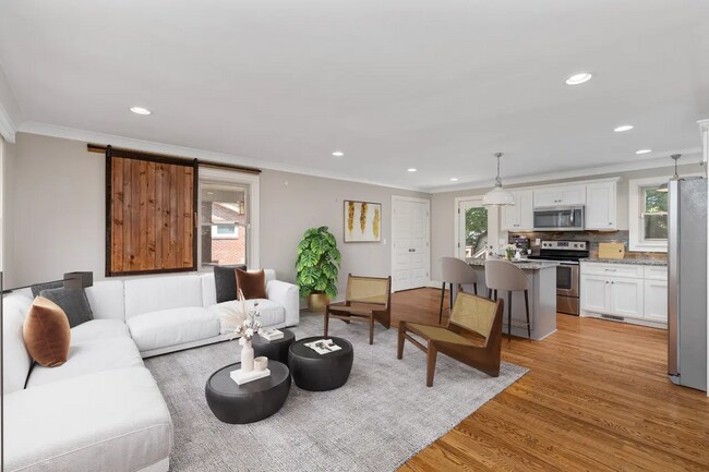 Foto del edificio - 414 Figuers Dr