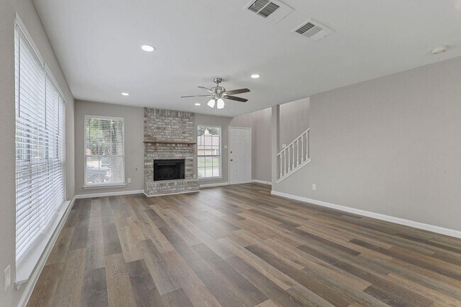 Foto del edificio - 4951 Garden Grove Rd