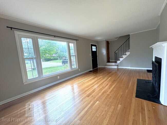 Foto del edificio - Two Story Home in Upper Arlington with att...