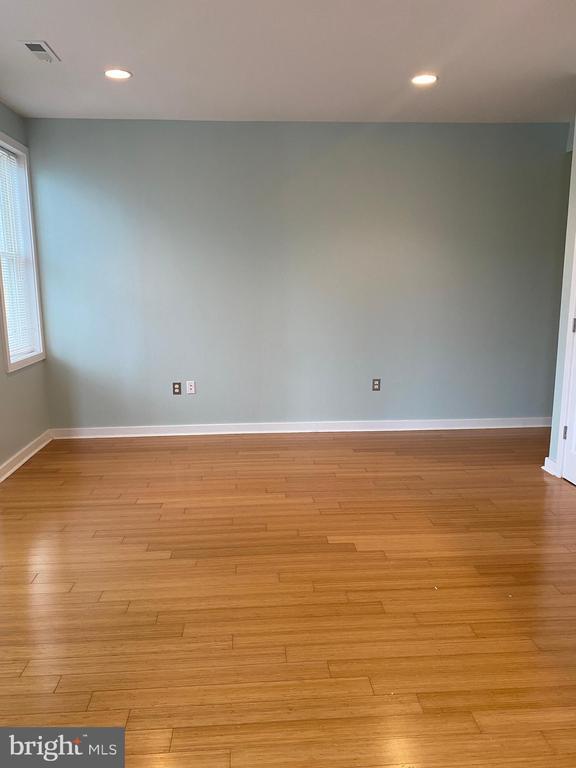 Foto del edificio - 4742 Pine St