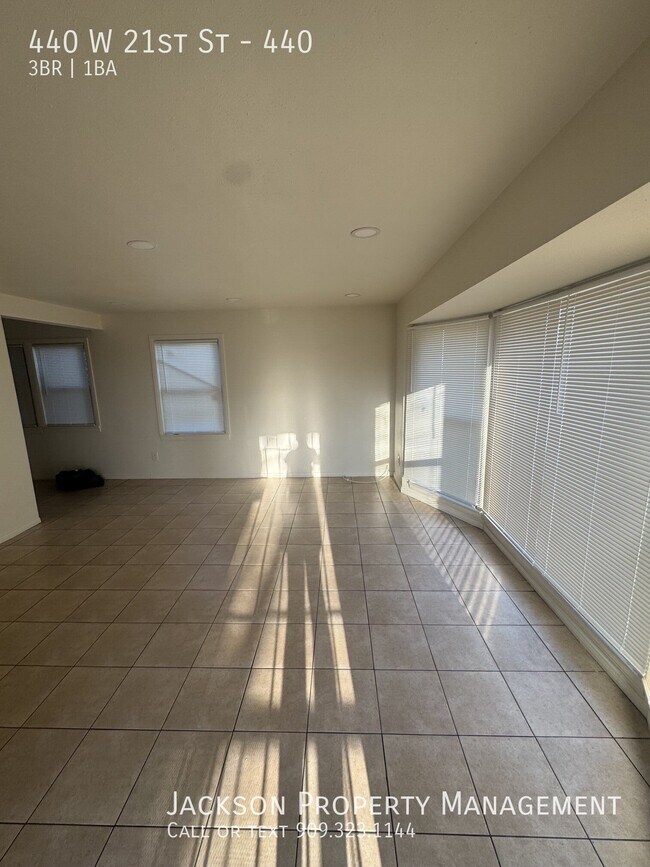 Foto del edificio - 440 W 21st St