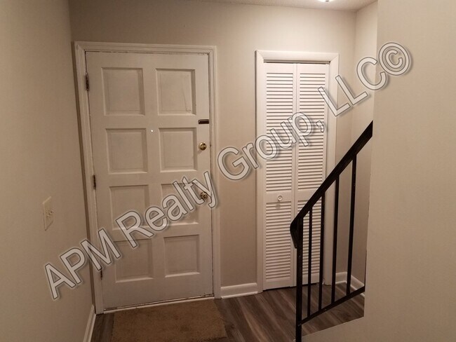 Foto del edificio - Cherry Hall Townhomes | 50% off first month if moved in by 3/1