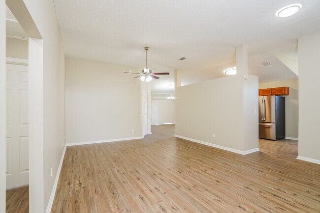 Foto del edificio - 2992 Plum Orchard Dr