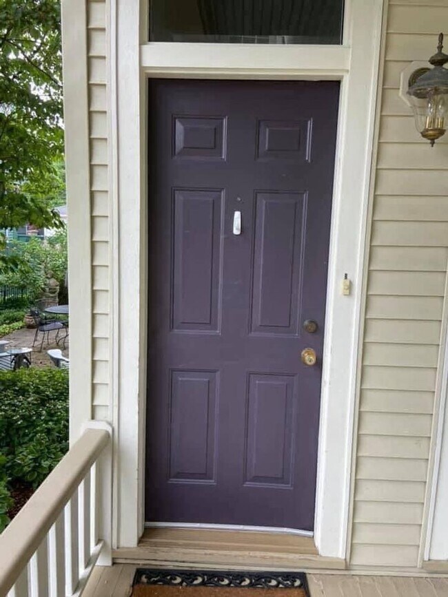 Foto del edificio - 720 SE Riverside Dr