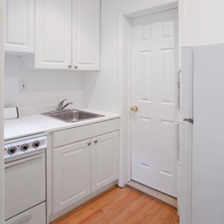 Foto principal - 121 E 82nd St