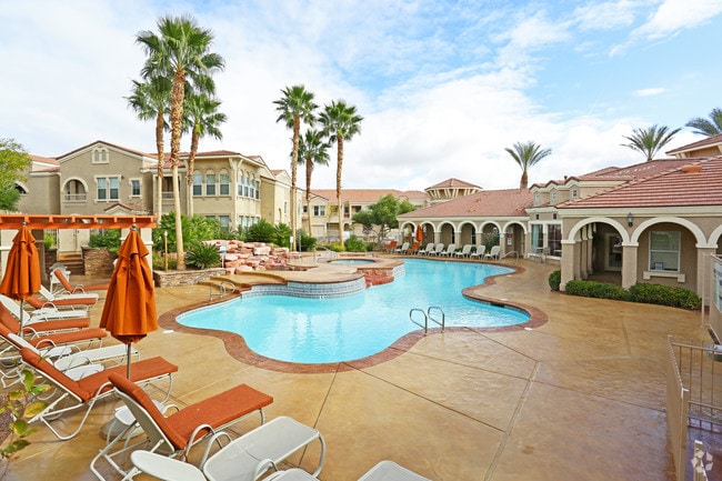 Pool & Jacuzzi - 10550 W Alexander Rd