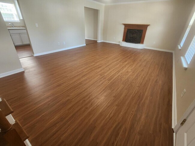 Building Photo - Charming home in the heart of Summerville!