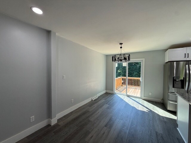 Building Photo - 305 Rollingwood Rd