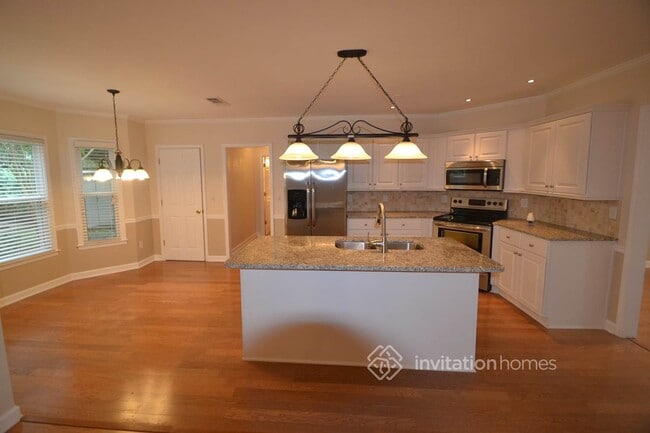 Building Photo - 2977 Kaley Dr NW