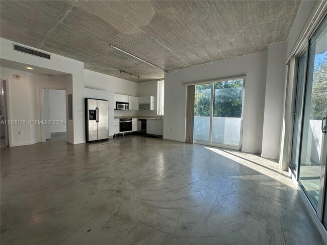 Building Photo - 234 NE 3rd St