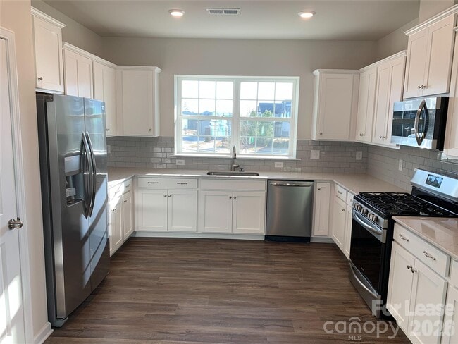 Building Photo - 17212 Snug Harbor Rd