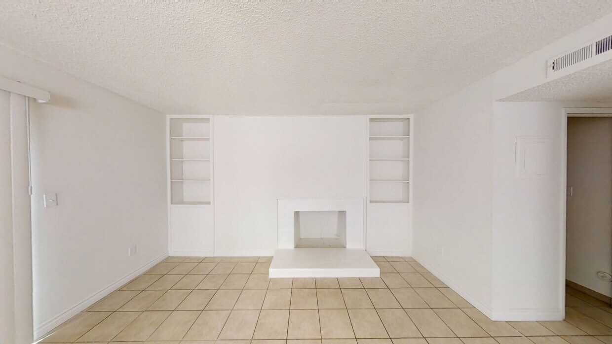 Foto principal - 14621 Del Amo Ave