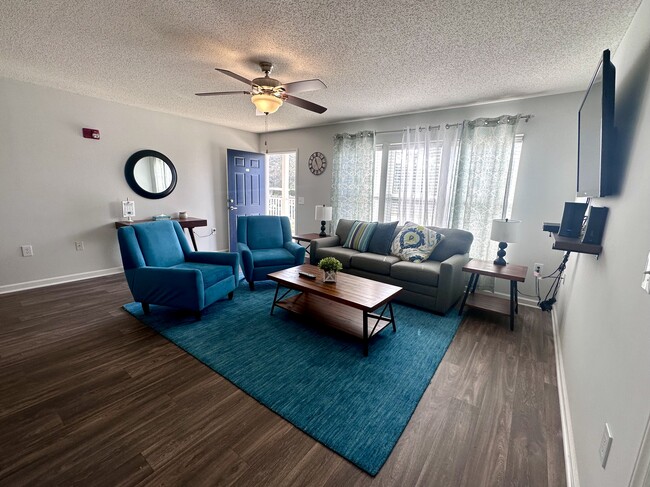 2 Bedroom 2 Bath- Veterans Park - Veterans Park