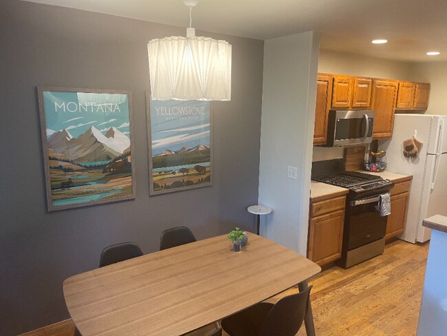 Foto del edificio - 2938 Warbler Way