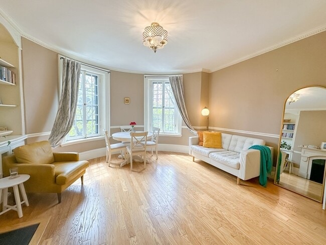 Photo - 319 Dartmouth St Apartment