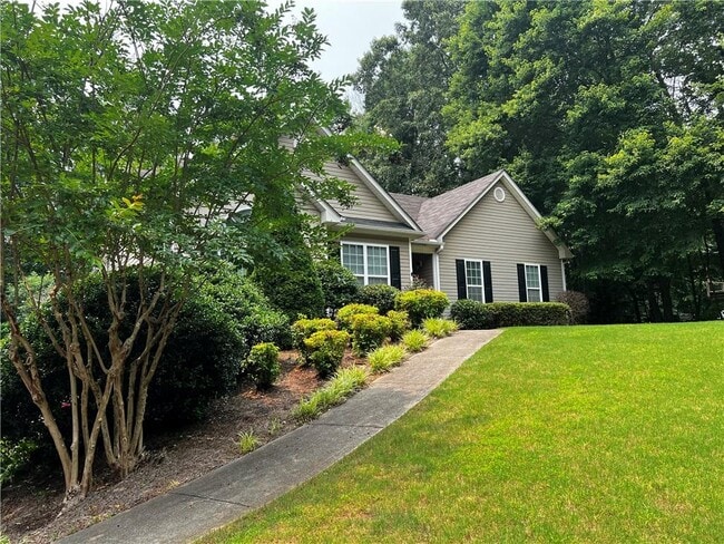 Building Photo - 633 Forest Pine Dr
