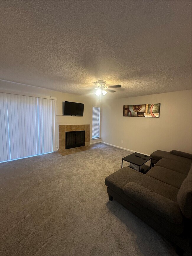 Foto del edificio - 6601 Sands Point Dr
