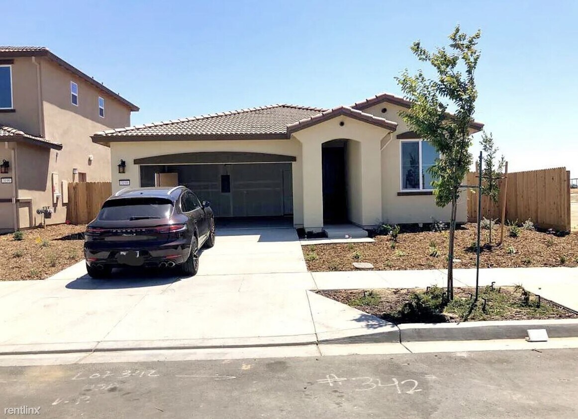 Foto principal - 4 br, 2 bath House - 3198 Feather Road