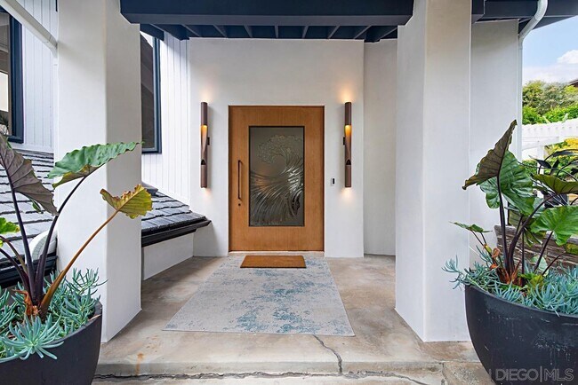 Foto del edificio - 2127 Heather Ln