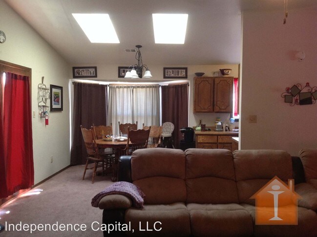 Building Photo - 4208 Applewood Dr
