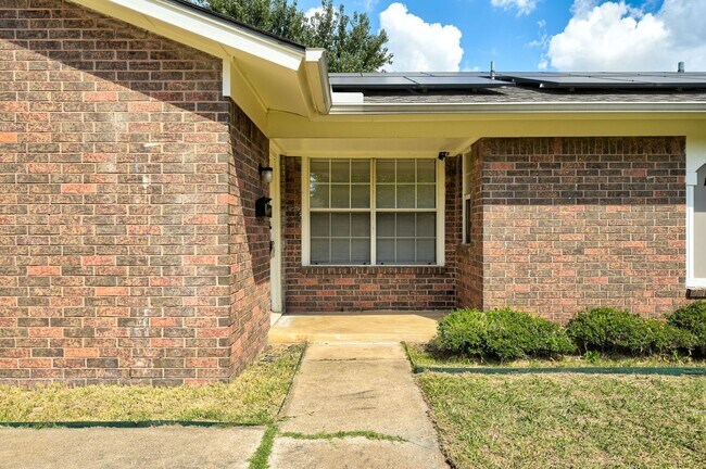Building Photo - Corner-Lot Charmer Near Tinker AFB | Solar...