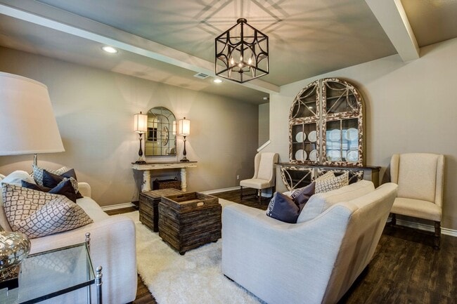 Building Photo - Available August 2026! Gorgeous Townhome J...