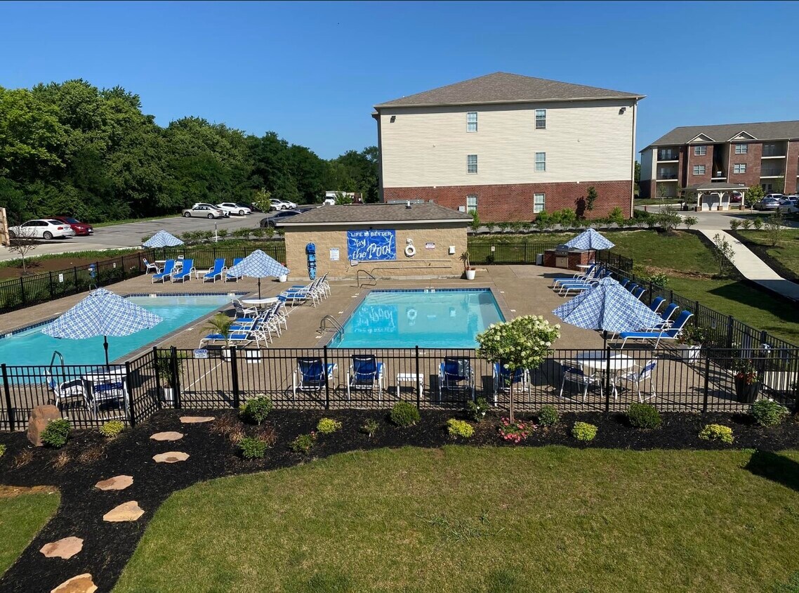 Parkside Heights Luxury Apartments Rentals in Lexington at 320 Hannah