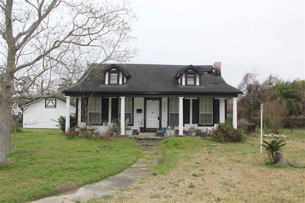 Primary Photo - 3990 Detroit Ave