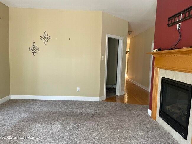 Foto del edificio - 79 Rockrose Dr