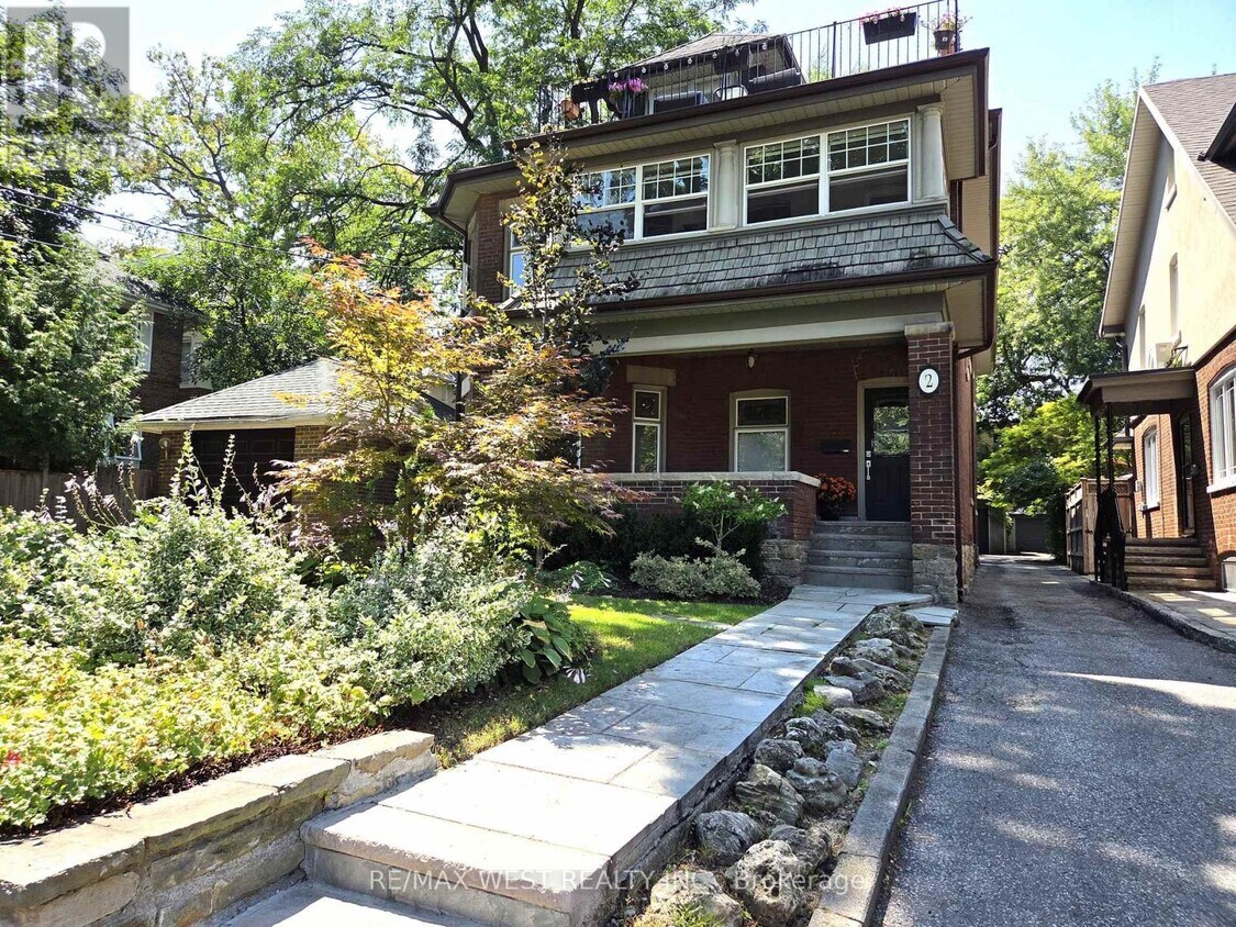 Primary Photo - 2-2 Bryce Ave