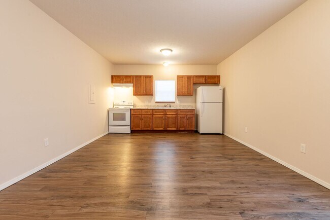 Building Photo - Adorable 2 Bedroom, 1 Bathroom Home!