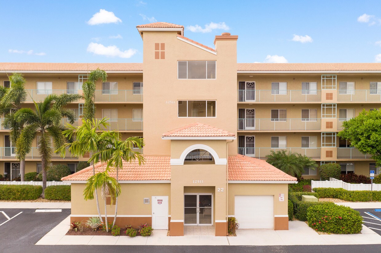 Foto principal - 12511 Imperial Isle Dr