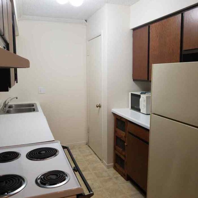 Building Photo - 3109 W Heritage Dr